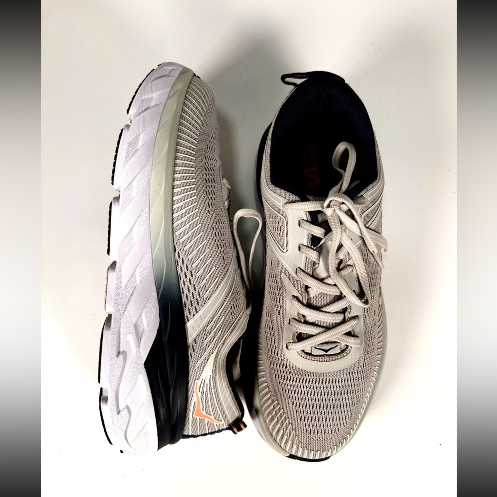 Hoka One One Women’s Bondi 7 Wide Running Shoe in Lunar Rock/Black Iris Mesh - Picture 8 of 13
